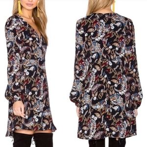 ‼️Last Call‼️WAYF Floral long-sleeve dress